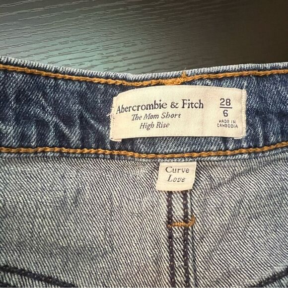 ✨ Abercrombie and Fitch Curve Love High Rise Mom Jean Shorts 6 - Picture 6 of 10